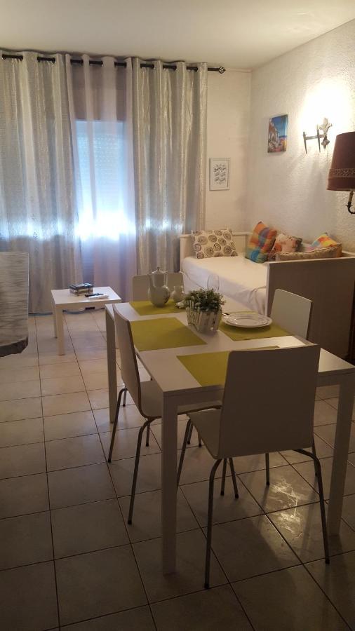 Quarteira Home Beach Ferias Tranquilas A 1Km Da Praia Totalmente Renovado Екстер'єр фото