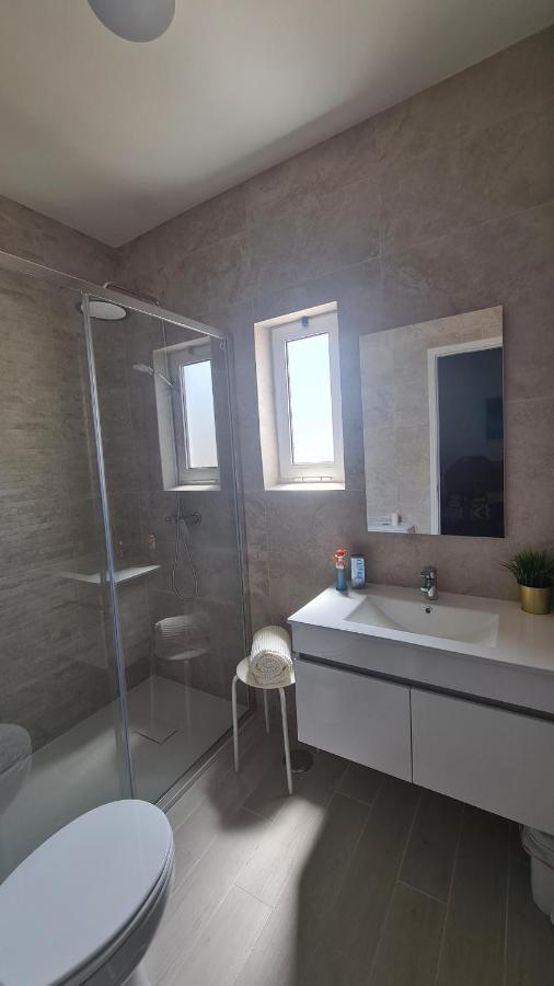 Quarteira Home Beach Ferias Tranquilas A 1Km Da Praia Totalmente Renovado Екстер'єр фото
